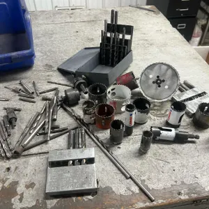 Mixed Lot of Hole Saws and Drill Bits