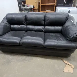 Black Leather Three-Seater Puffy Sofa 88”