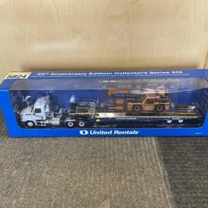 United Rentals Freightliner Truck & Crane
