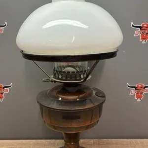 Metal Body Oil Lamp w/Shade. *NO SHIPPING