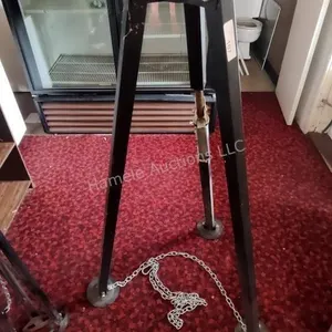 King pin stabilizer tripod