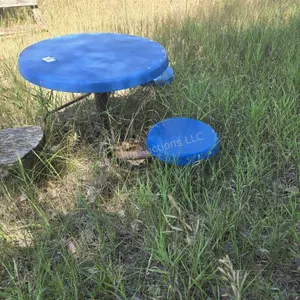 Kids spinning table