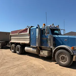 2005 Peterbilt 378 Gravel Truck