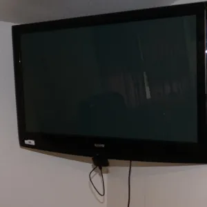 Sanyo 42" TV with Roku Box, no remote