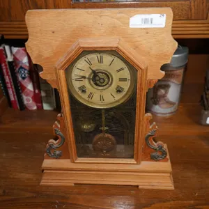 Antique Windup Gingerbread Parlor Mantel Clock