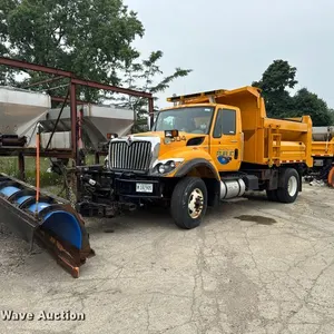 2010 International 7400 dump truck