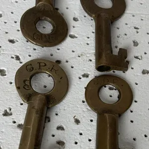 Four CPR Lock Keys