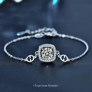 1 CT GRA CERTIFIED ROUND BRILLIANT MOISSANITE