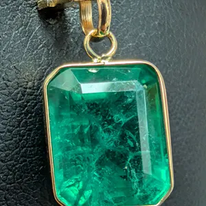 10K(1.4G), LAB EMERALD (6.5CT) PENDANT, SUGGESTED RETAIL VALUE $1200