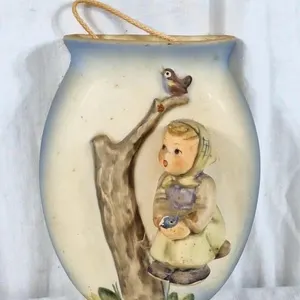 Vintage Goebel wall pocket vase Hummel piece,