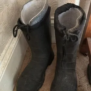 Wool lining rubber boots