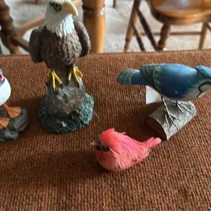 Assorted bird figures