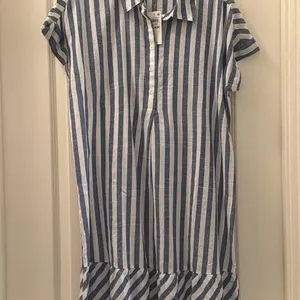 NWT Sz M Style&Co Flutter Dress