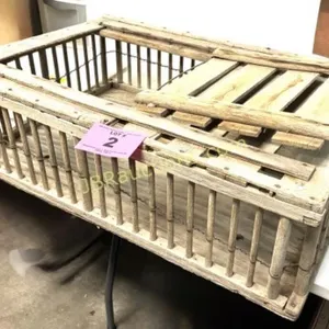 ANTIQUE WOOD CHICKEN CRATE