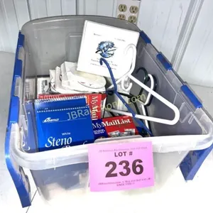 NICE TOTE WITH MARKETING CD'S