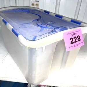 NICE EMPTY PLASTIC TOTE