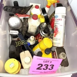 NICE TOTE WITH CHEMICALS