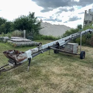 30’ Hydraulic Driven Belt Conveyor Auger w/ 12” Belt, 25’ Of Hydraulic Hose, Job Site Storage Box Mounted