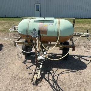 200 Gallon Pull Type Sprayer w/ Approx 30’ Boom and 540 PTO Pump