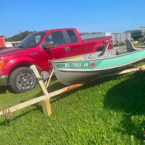 14' Alumacraft Boat w/ Trailer