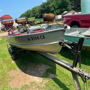 14' AluminCraft Boat w/ Trailer