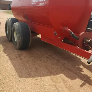 Calumet 3250 Manure Tank Spreader -  Abbotsford WI