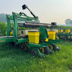 John Deere 1770 Planter - Melrose WI