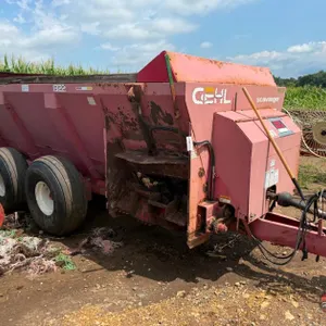 Gehl 1322 Spreader