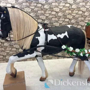 BLACK AND WHITE MODEL FULL SIZE HORSE