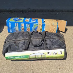 Magnet Screenhouse, 4 Person Tent