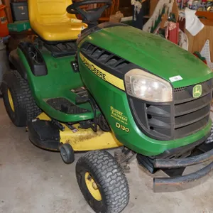 John Deere D130 Riding Lawn Mower
