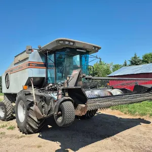 1996 Gleaner R62 Combine w/ Victory Super 8 Pickup Header
 UNRESERVED