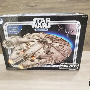 Star Wars Collection Falcon w/ Electronic Lights & Sounds
 UNRESERVED