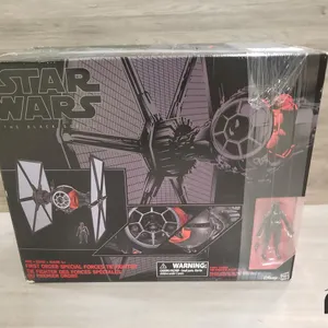 Star Wars The Black Series Forces w/ Mini Pilot Figure
 UNRESERVED