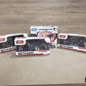 Box w/ Star Wars Misc. Action Figure Sets
 UNRESERVED