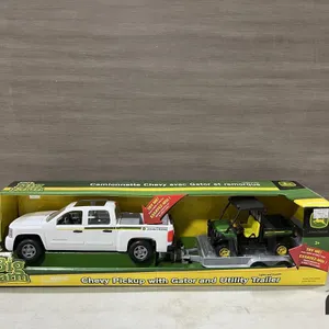 John Deere 1/16 Big Farm Chevrolet Pickup w/ Gator Toy
 UNRESERVED