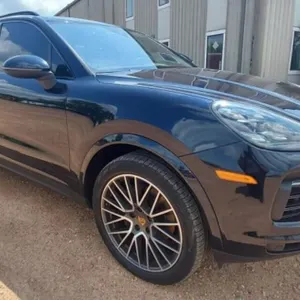 (MN) 2020 Porche Cayenne