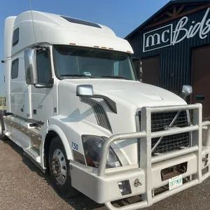 2013 Volvo VNL Semi Truck