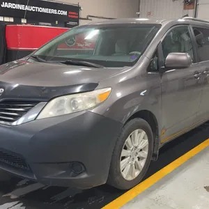 2013  Toyota  Sienna  LE AWD