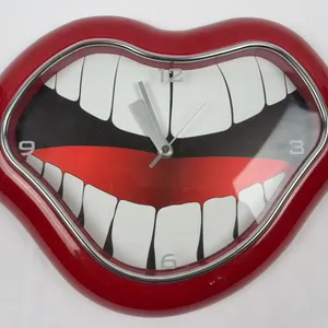 Novelty Mouth-Shaped Wall Clock – Retro Pop Art Red Lips Design
