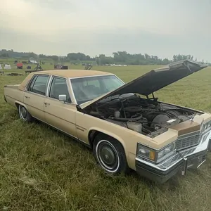 1977 Cadillac fleetwood 425 NO KEYS
