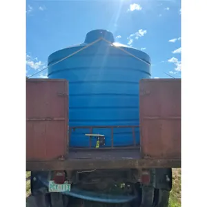 1200 Gallon Blue Water Tank