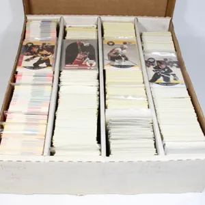 LARGE BOX SPORTS CARDS WAYNE GRETZKY