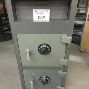 Sargent and Greenleaf dual safe with drop box