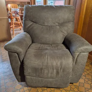 La-Z-Boy Power Lift Recliner