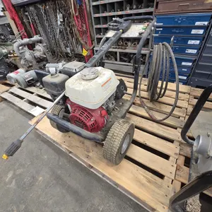 Pressure washer w/ hose & nozzle