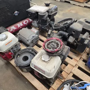 Briggs & Stratton 225 Series engine & 2) Honda WMP20X pumps w/ Honda GX 160 motor