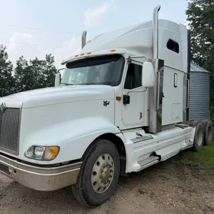 International Eagle Truck Tractor w/ Pro Sleeper, Deteoit Series 60, Eaton Fuller 18spd, 588,839km, VIN 2HSCNAMRXYC078567