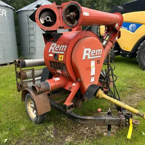 REM 2700 Grain Vac w/ Hoses and Nozzles, 1181.3hrs