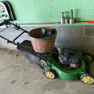 John Deere Push Lawn Mower